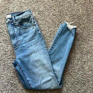 A&F Ultra Hugh Rise Super Skinny Jean